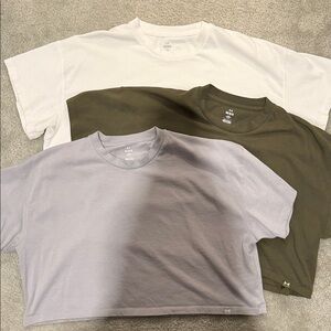 Under Armour Set of Three Cropped T-Shirts in White, Olive, and Gray